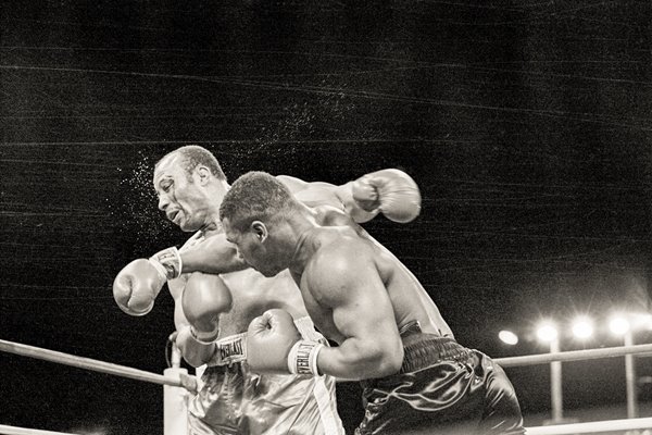 Mike Tyson v James "Bonecrusher" Smith Las Vegas 1987