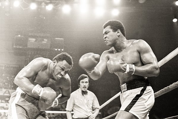 Muhammad Ali v Joe Frazier Thriller in Manila 1975