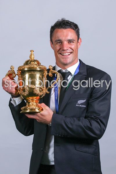 Dan Carter with the Webb Ellis Cup