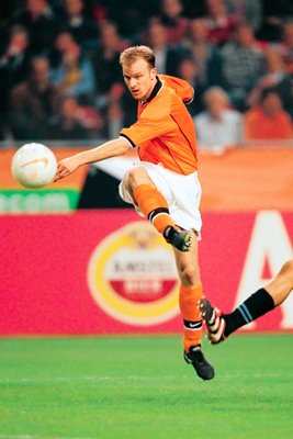 Dennis Bergkamp Holland action