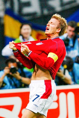 David Beckham Argentina Penalty Sequence #4 of 4