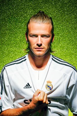 David Beckham signs for Real Madrid