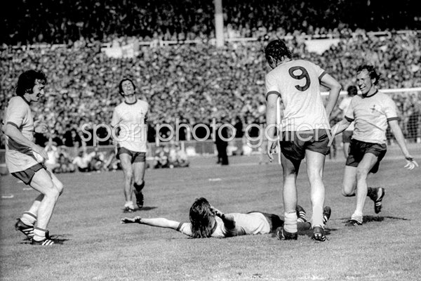 Charlie George FA Cup celebration