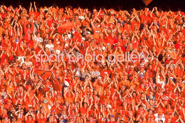 Holland fans