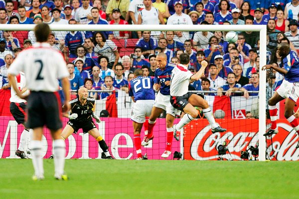 Frank Lampard scores