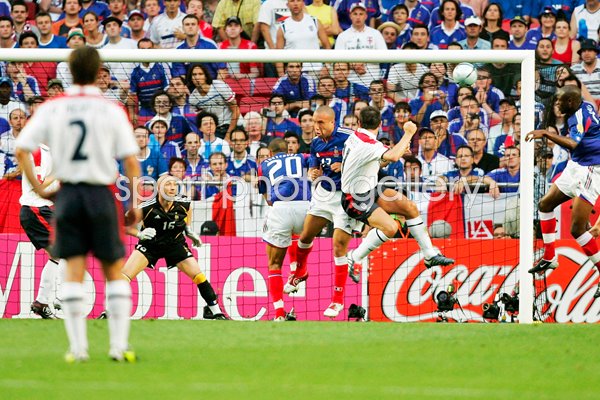 Frank Lampard scores 