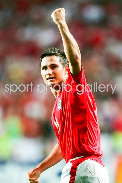 Frank Lampard celebrates 