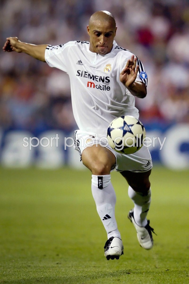 European Clubs Photo | Football Posters | Roberto Carlos