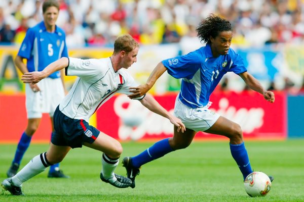 Ronaldinho v England