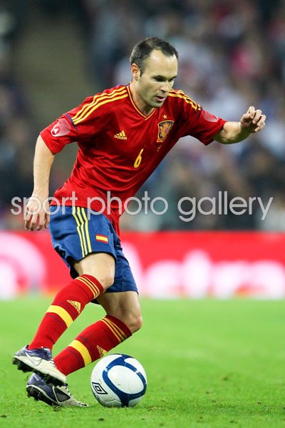 Andres Iniesta v England 2011
