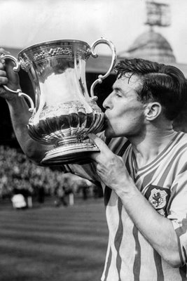 Johnny Dixon FA Cup 1957