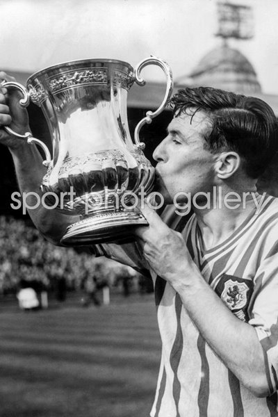 Johnny Dixon FA Cup 1957