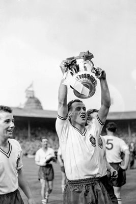 Nat Lofthouse lifts the FA Cup 1958