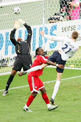 Peter Crouch scores v Trinidad 