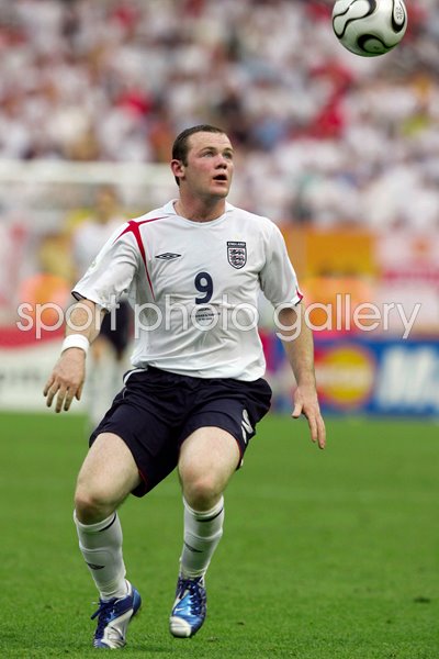 Wayne Rooney eyes on the ball