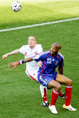 Philippe Senderos and Thierry Henry 