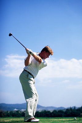 Ernie Els Swing Sequence #4 of 6