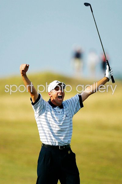 Sergio Garcia celebrates 100 yard par save