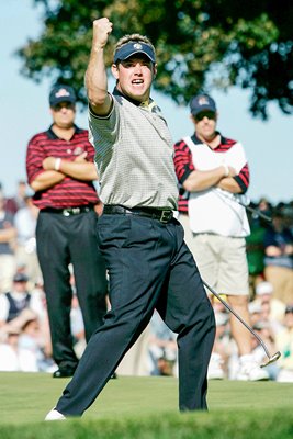 Lee Westwood celebrates 