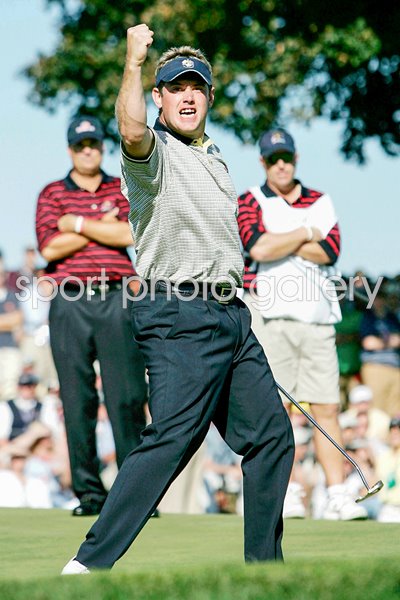 Lee Westwood celebrates 
