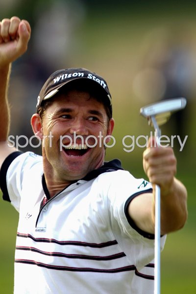 Padraig Harrington celebrates 