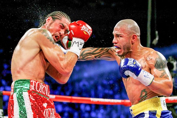 Miguel Cotto v Antonio Margarito 2011