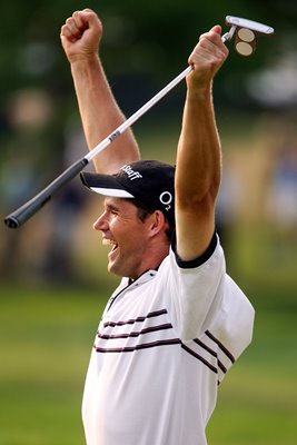 Padraig Harrington celebrates 