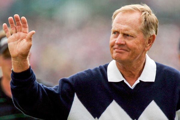 Jack Nicklaus acknowledges St Andrews crowds