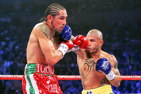 Miguel Cotto v Antonio Margarito 2011