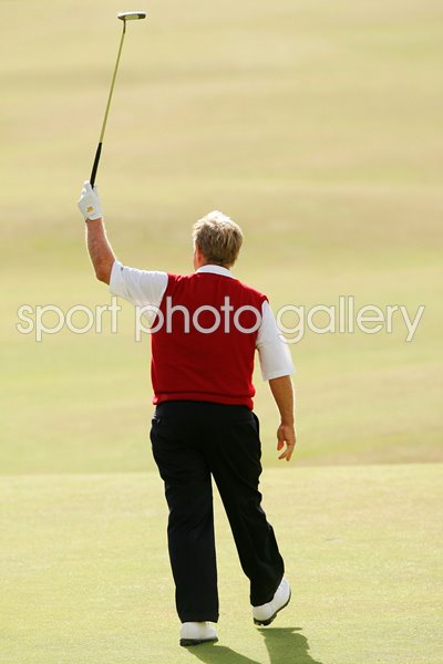 Jack Nicklaus birdies final hole