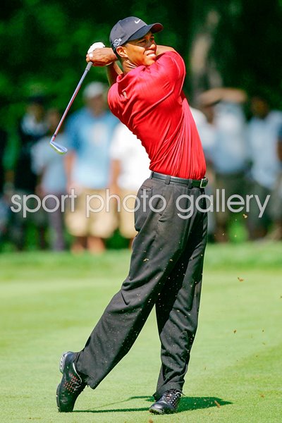 Tiger Woods 2006 USPGA action