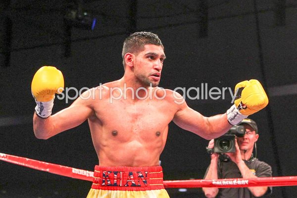 Amir Khan v Lamont Peterson 2011