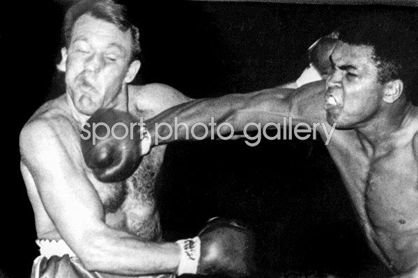 Classius Clay v Brian London 1966