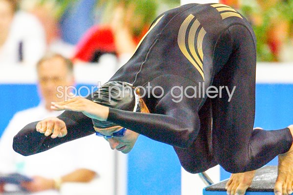 Ian Thorpe dives off the blocks 