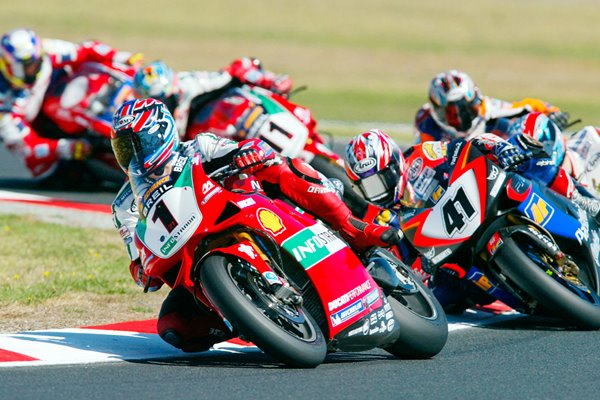 Troy Bayliss leads