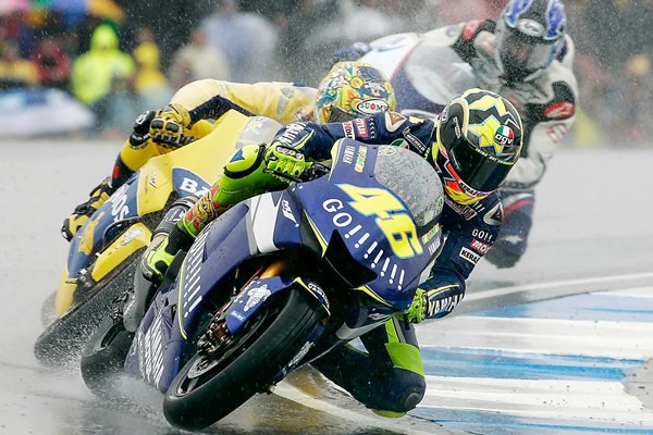 Rossi leads 2005 British Moto GP