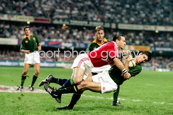 John Bentley British Lions tackles Pieter Rossouw South Africa 1997