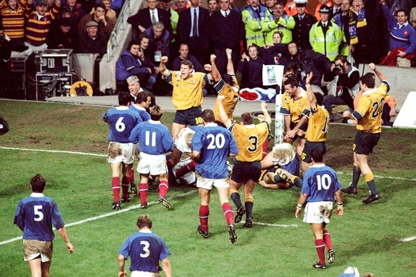 Australia celebrate winning try