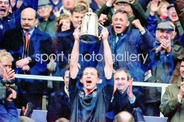 Captain Andy Nicol lifts the Calcutta Cup