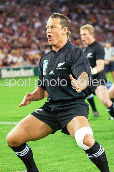 Carlos Spencer of New Zealand