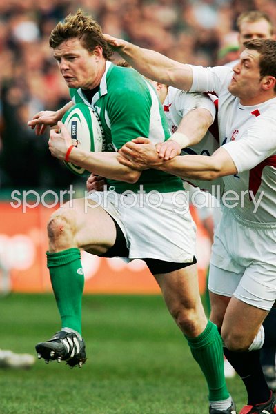 Brian O'Driscoll breaks away 