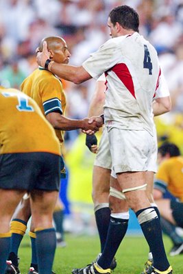 Martin Johnson consoles George Gregan 