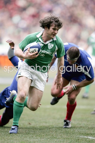 Gordon D'Arcy makes a break 