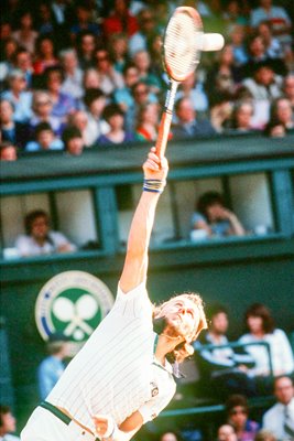 Bjorn Borg serves Wimbledon 1980