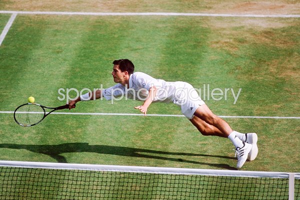 Tim Henman in full flow 