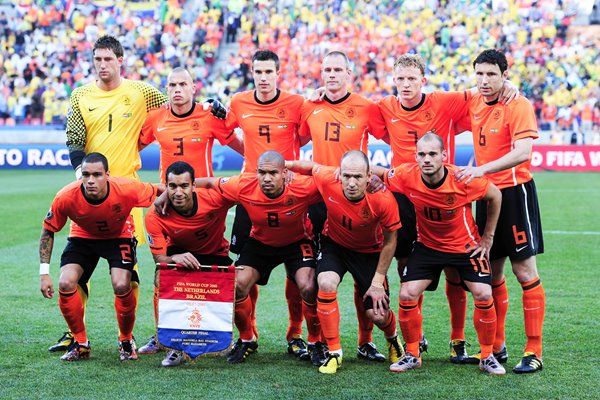 Holland line up v Brazil: 2010 World Cup Quarter Finals