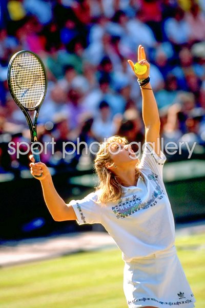Steffi Graf serves Wimbledon 1989