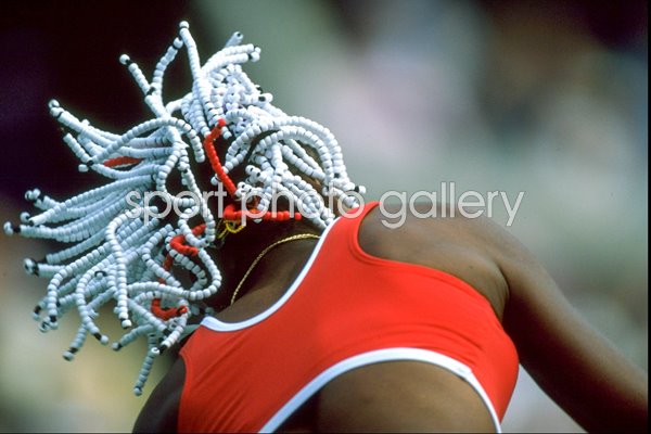 Venus Williams serves US Open 1998