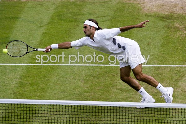 Roger Federer Wimbledon action