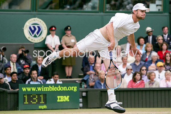 Andy Roddick  serves Wimbledon 2004  